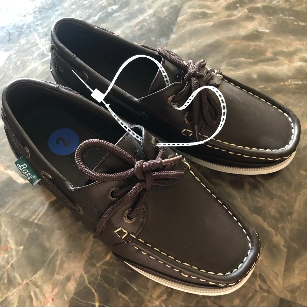 Bass Boys size 2 shoes NWOT